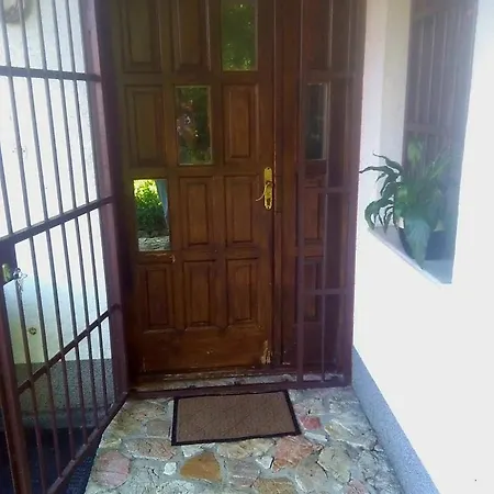 Historic Charm And Modern Comfort Apartament Sarajewo