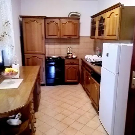 Apartament Historic Charm And Modern Comfort