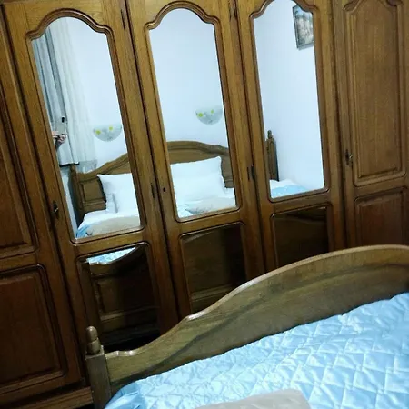 Historic Charm And Modern Comfort Apartament *