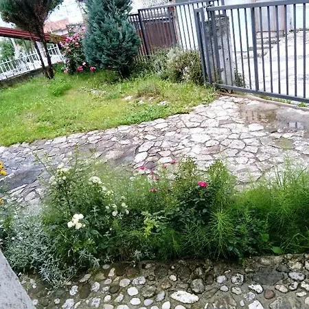 Historic Charm And Modern Comfort Apartament Sarajewo