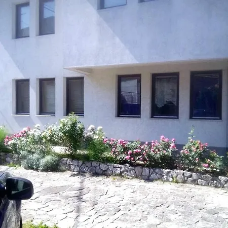 Historic Charm And Modern Comfort Apartament Sarajewo