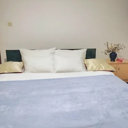 Historic Charm And Modern Comfort *